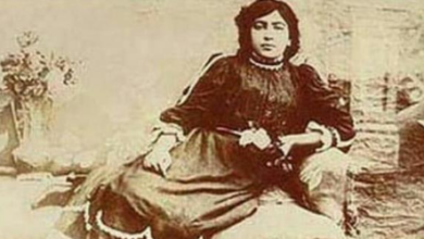 the-first-irainian-female-humor-columnist